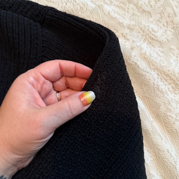 Abercrombie & Fitch crewneck ribbed cropped sweater - Picture 2 of 8